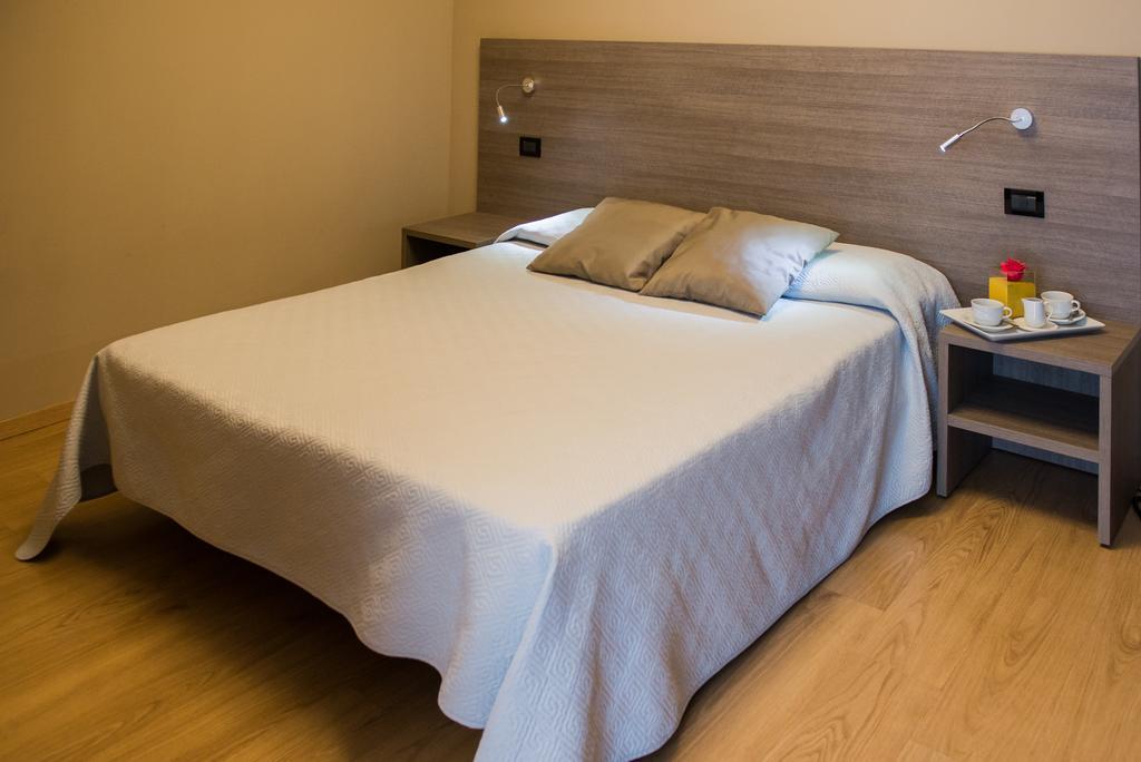Albergo Grappolo D'Oro Montebelluna Eksteriør bilde
